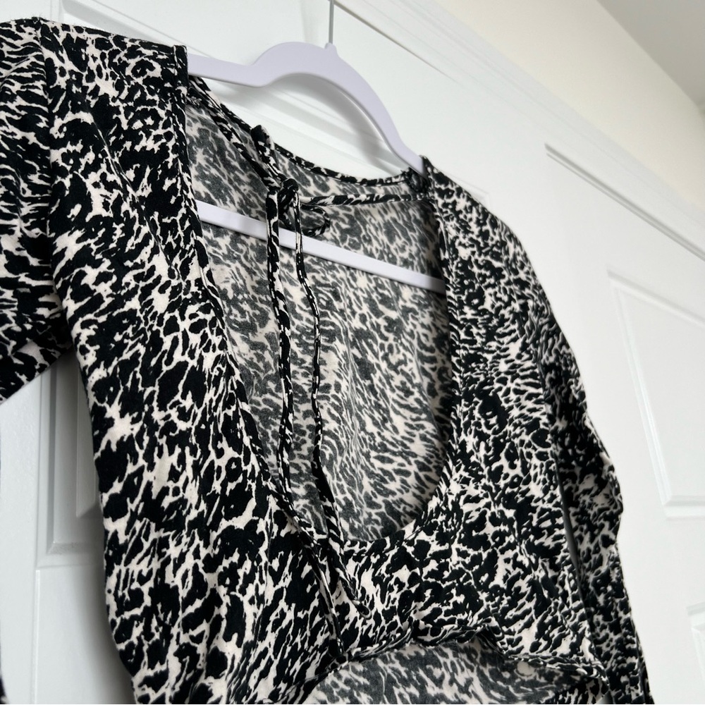 Motel Rocks Black and White Open-Back Blouse - Picture 8 of 9